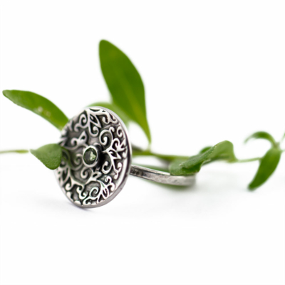 Swirl Leaf Round Ring with Peridot Gemstone-Terra Rustica Jewelry